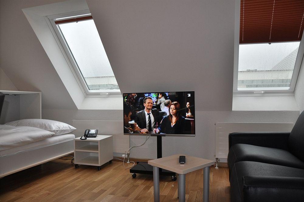 Residence Apartments By Hotel Du Commerce Basel Bagian luar foto