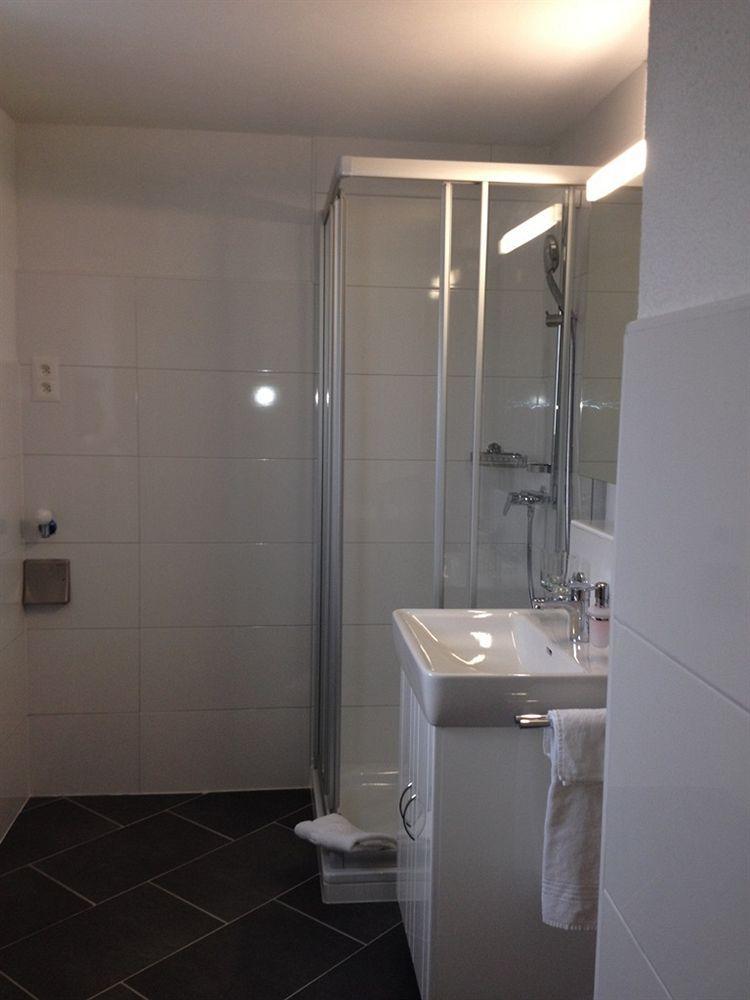 Residence Apartments By Hotel Du Commerce Basel Bagian luar foto