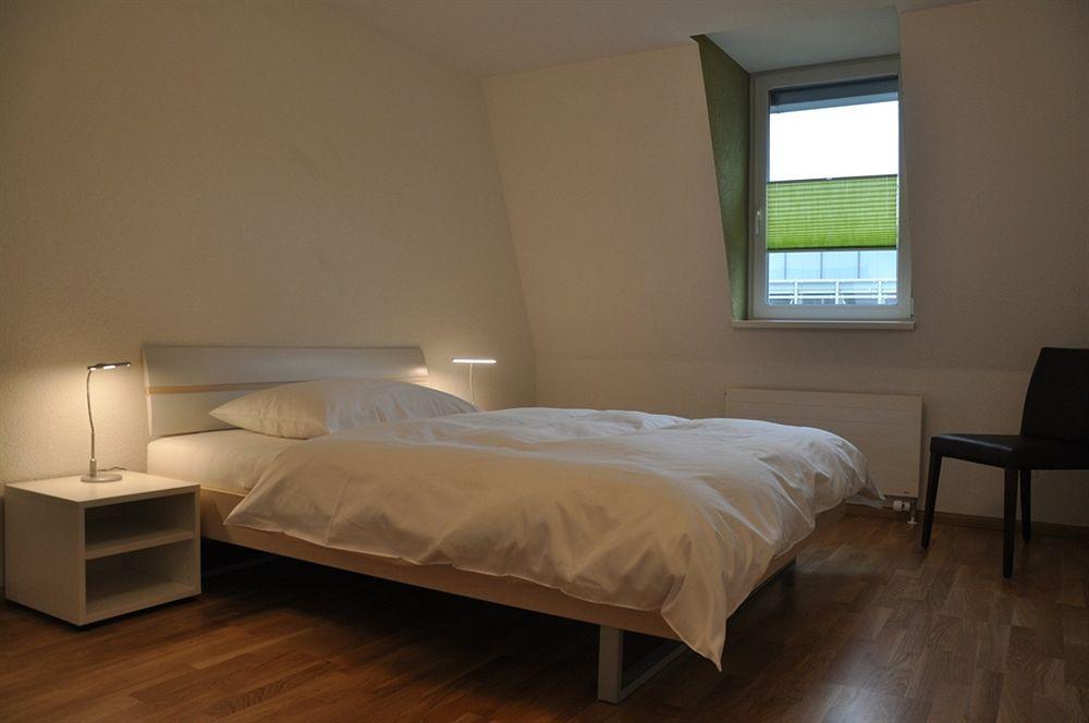 Residence Apartments By Hotel Du Commerce Basel Bagian luar foto