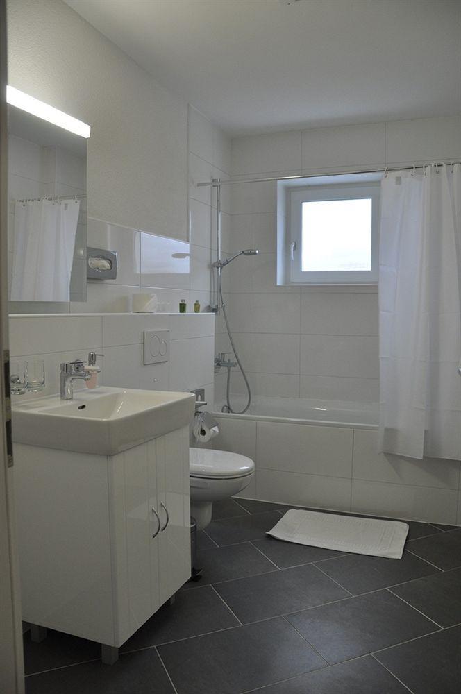 Residence Apartments By Hotel Du Commerce Basel Bagian luar foto